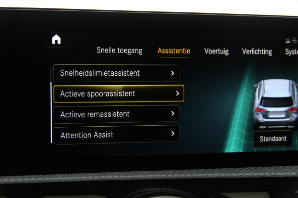 Mercedes-Benz A-Klasse 180 Business Solution AMG | Pano | Carplay | Sfeer | Night