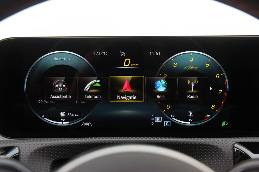 Mercedes-Benz A-Klasse 180 Business Solution AMG | Pano | Carplay | Sfeer | Night