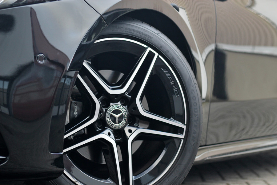 Mercedes-Benz A-Klasse 180 Business Solution AMG | Pano | Carplay | Sfeer | Night