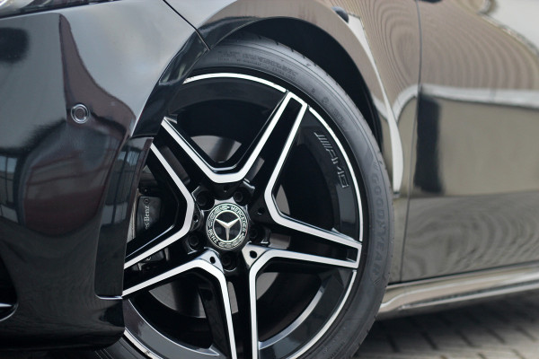 Mercedes-Benz A-Klasse 180 Business Solution AMG | Pano | Carplay | Sfeer | Night