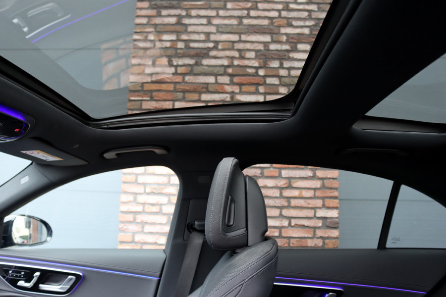 Mercedes-Benz E-Klasse 220 d AMG Line Premium+ | Hyperscreen | Distronic+ | Achterasbesturing | Luchtvering | Memory | Soft-Close |  3D-Display | Stoelventilatie | Burmester | HUD | Surround Camera |