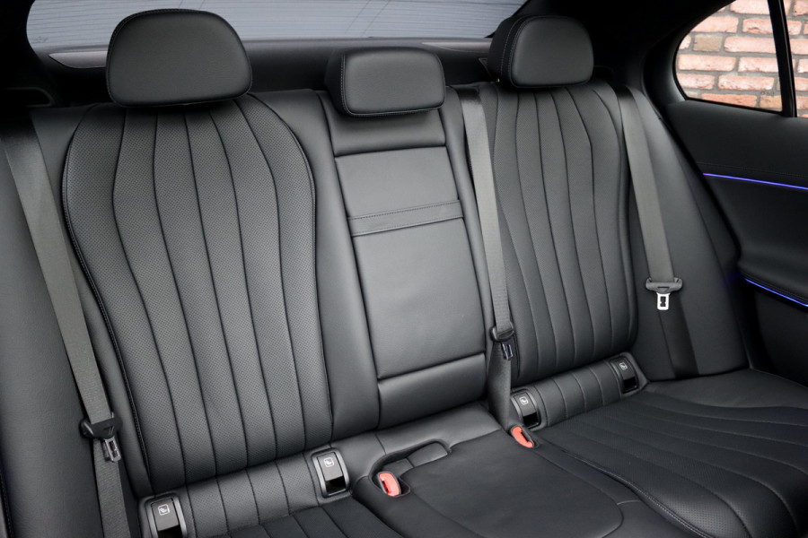 Mercedes-Benz E-Klasse 220 d AMG Line Premium+ | Hyperscreen | Distronic+ | Achterasbesturing | Luchtvering | Memory | Soft-Close |  3D-Display | Stoelventilatie | Burmester | HUD | Surround Camera |