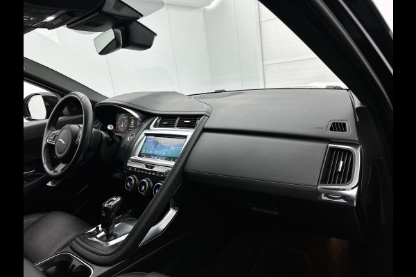 Jaguar E-Pace 2.0 P250 AWD HSE (NL-auto, Goed OnderH, Panoramadak, Camera, StoelV, Navi, Parkeersensoren, Climate Con, Etc)
