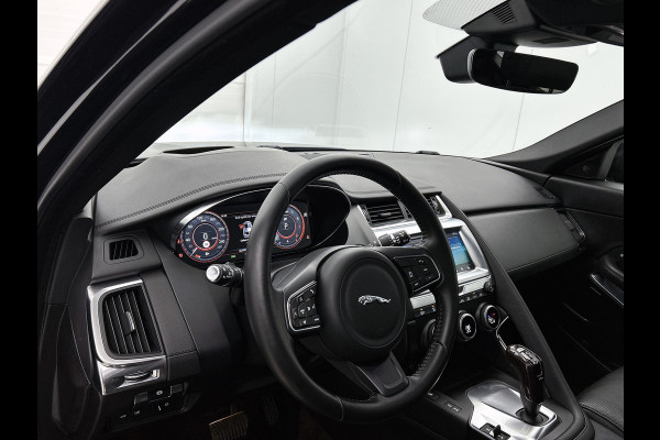 Jaguar E-Pace 2.0 P250 AWD HSE (NL-auto, Goed OnderH, Panoramadak, Camera, StoelV, Navi, Parkeersensoren, Climate Con, Etc)