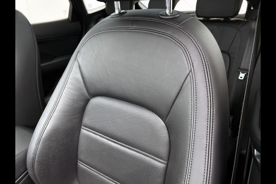 Jaguar E-Pace 2.0 P250 AWD HSE (NL-auto, Goed OnderH, Panoramadak, Camera, StoelV, Navi, Parkeersensoren, Climate Con, Etc)