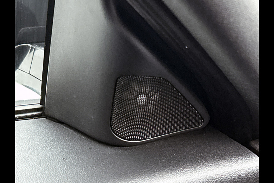 Jaguar E-Pace 2.0 P250 AWD HSE (NL-auto, Goed OnderH, Panoramadak, Camera, StoelV, Navi, Parkeersensoren, Climate Con, Etc)