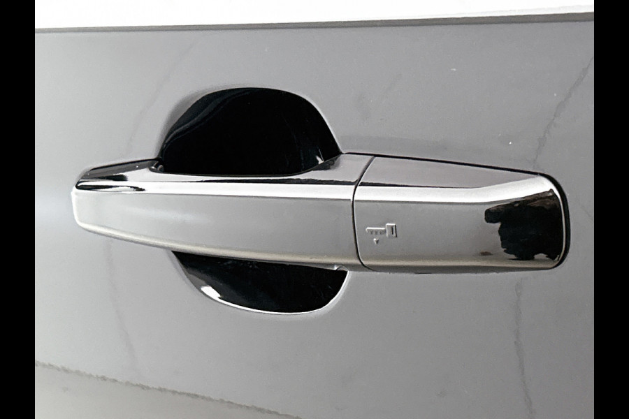 Jaguar E-Pace 2.0 P250 AWD HSE (NL-auto, Goed OnderH, Panoramadak, Camera, StoelV, Navi, Parkeersensoren, Climate Con, Etc)