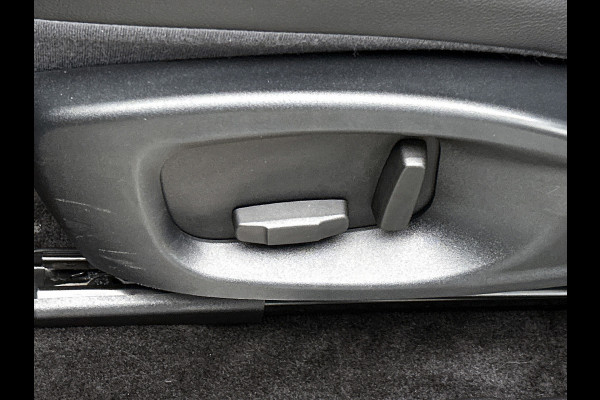 Jaguar E-Pace 2.0 P250 AWD HSE (NL-auto, Goed OnderH, Panoramadak, Camera, StoelV, Navi, Parkeersensoren, Climate Con, Etc)