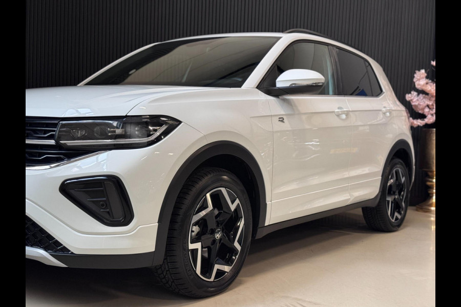 Volkswagen T-Cross 1.5 TSI R-Line DSG | IQ LED | CAMERA | TREKHAAK | NIEUWSTAAT!