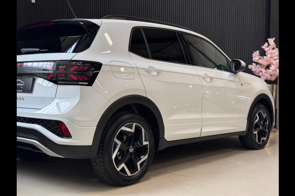 Volkswagen T-Cross 1.5 TSI R-Line DSG | IQ LED | CAMERA | TREKHAAK | NIEUWSTAAT!