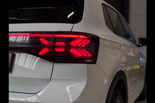 Volkswagen T-Cross 1.5 TSI R-Line DSG | IQ LED | CAMERA | TREKHAAK | NIEUWSTAAT!