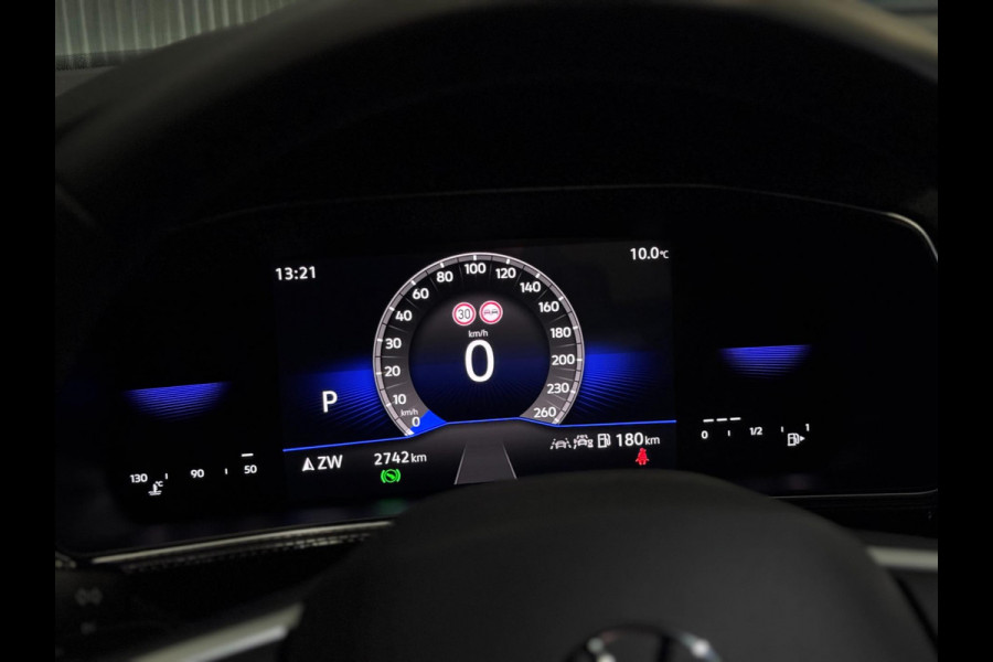 Volkswagen T-Cross 1.5 TSI R-Line DSG | IQ LED | CAMERA | TREKHAAK | NIEUWSTAAT!