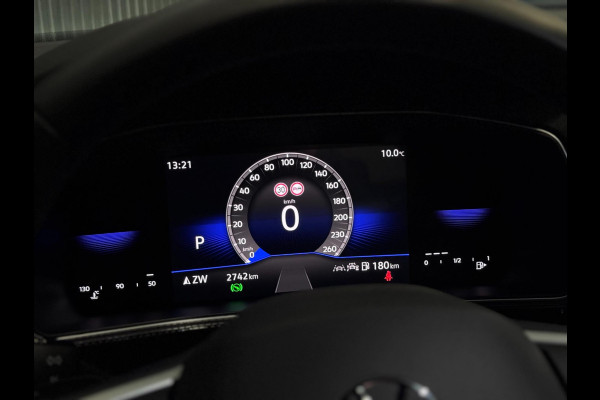 Volkswagen T-Cross 1.5 TSI R-Line DSG | IQ LED | CAMERA | TREKHAAK | NIEUWSTAAT!