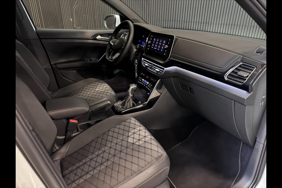 Volkswagen T-Cross 1.5 TSI R-Line DSG | IQ LED | CAMERA | TREKHAAK | NIEUWSTAAT!