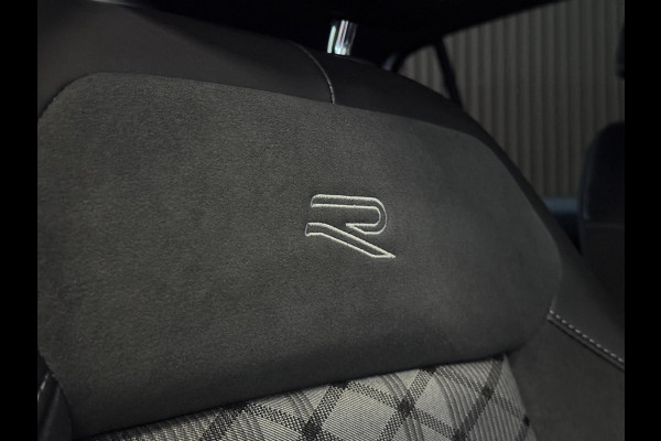 Volkswagen T-Cross 1.5 TSI R-Line DSG | IQ LED | CAMERA | TREKHAAK | NIEUWSTAAT!