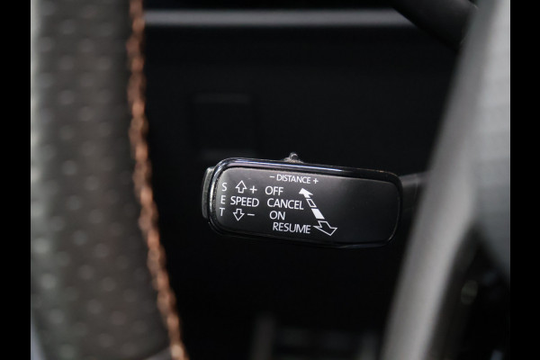 CUPRA Ateca 2.0 TSI 4DRIVE [REMUS GPF-BACK UITLAATSYSTEEM, SCHUIFKANTELDAK, TREKHAAK INKLAPBAAR, APPLE CARPLAY, ANDROID, SPORTSTOELEN, 360 CAMERA, BEATS SOUND, ADAPTIVE CRUISE, DODE HOEK DETECTIE, STOELVERWARMING, CLIM