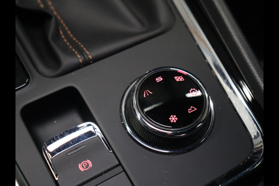 CUPRA Ateca 2.0 TSI 4DRIVE [REMUS GPF-BACK UITLAATSYSTEEM, SCHUIFKANTELDAK, TREKHAAK INKLAPBAAR, APPLE CARPLAY, ANDROID, SPORTSTOELEN, 360 CAMERA, BEATS SOUND, ADAPTIVE CRUISE, DODE HOEK DETECTIE, STOELVERWARMING, CLIM