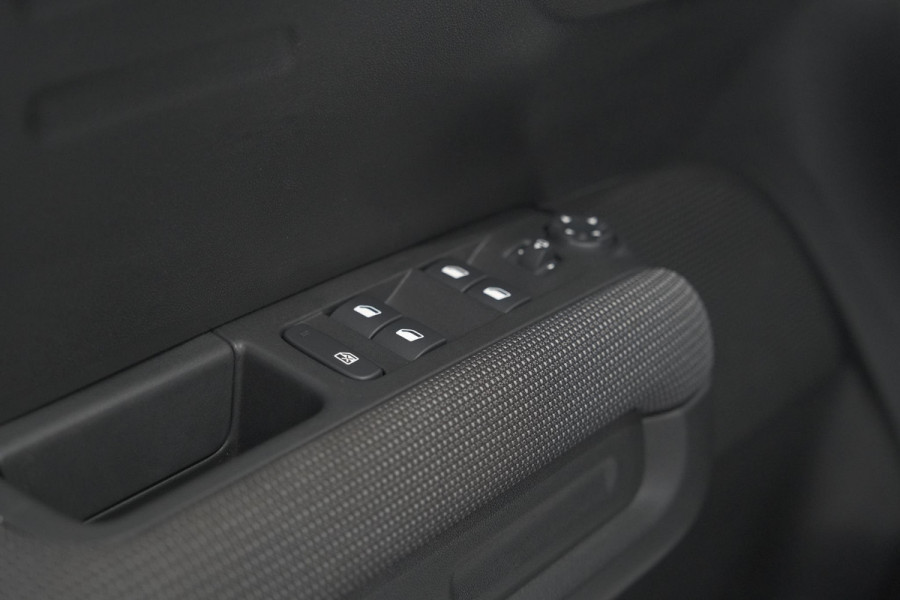 Citroën C3 Aircross PureTech 130 EAT6 Plus | Stoelverwarming | Parkeersensoren | Apple Carplay