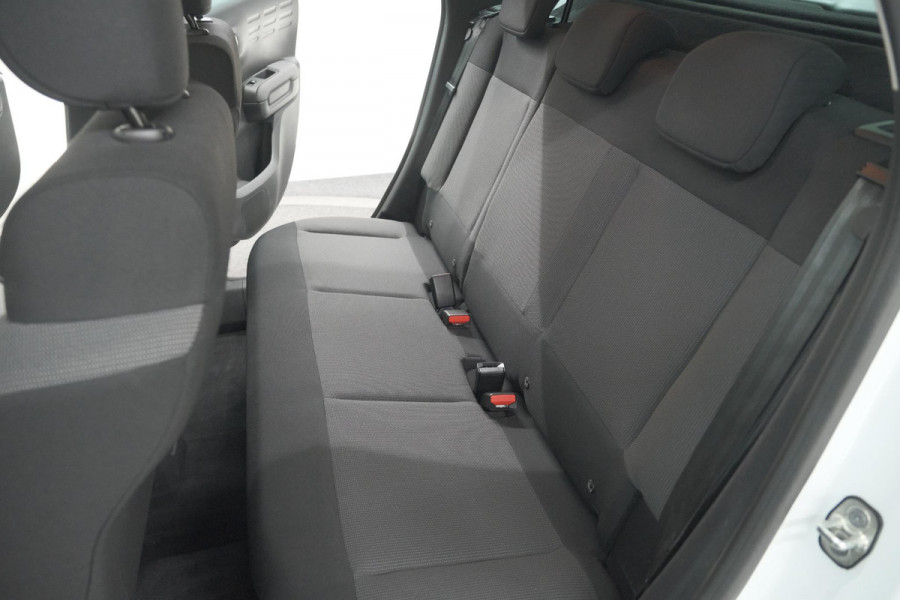 Citroën C3 Aircross PureTech 130 EAT6 Plus | Stoelverwarming | Parkeersensoren | Apple Carplay