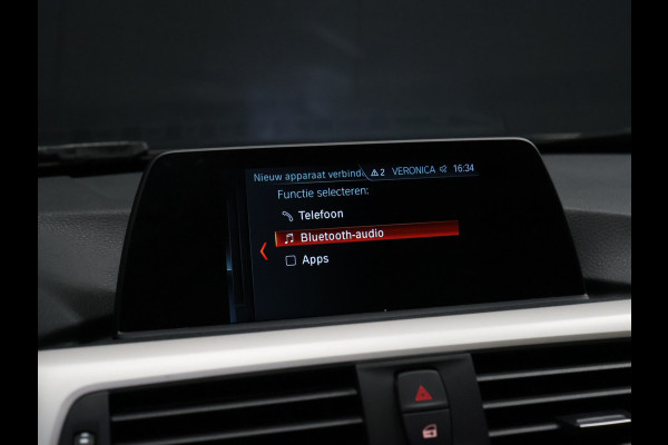 BMW 3 Serie Touring 318i Corporate Lease Executive [CRUISE CONTROL, BLUETOOTH TELEFOON, PDC V+A, AUTOMATISCHE AIRCO, ELEKTRISCHE ACHTERKLEP, BMW LED, NIEUWSTAAT]