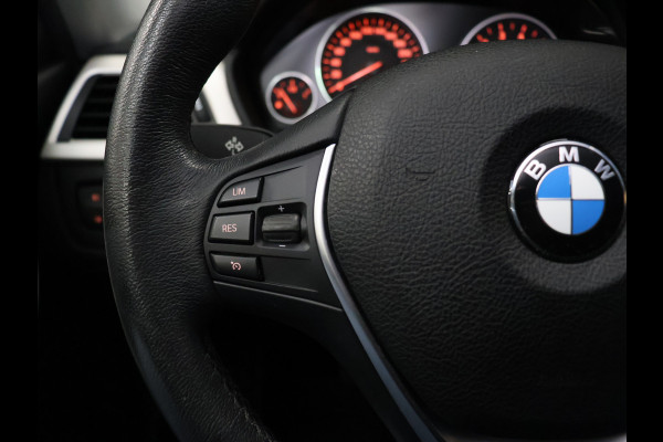 BMW 3 Serie Touring 318i Corporate Lease Executive [CRUISE CONTROL, BLUETOOTH TELEFOON, PDC V+A, AUTOMATISCHE AIRCO, ELEKTRISCHE ACHTERKLEP, BMW LED, NIEUWSTAAT]
