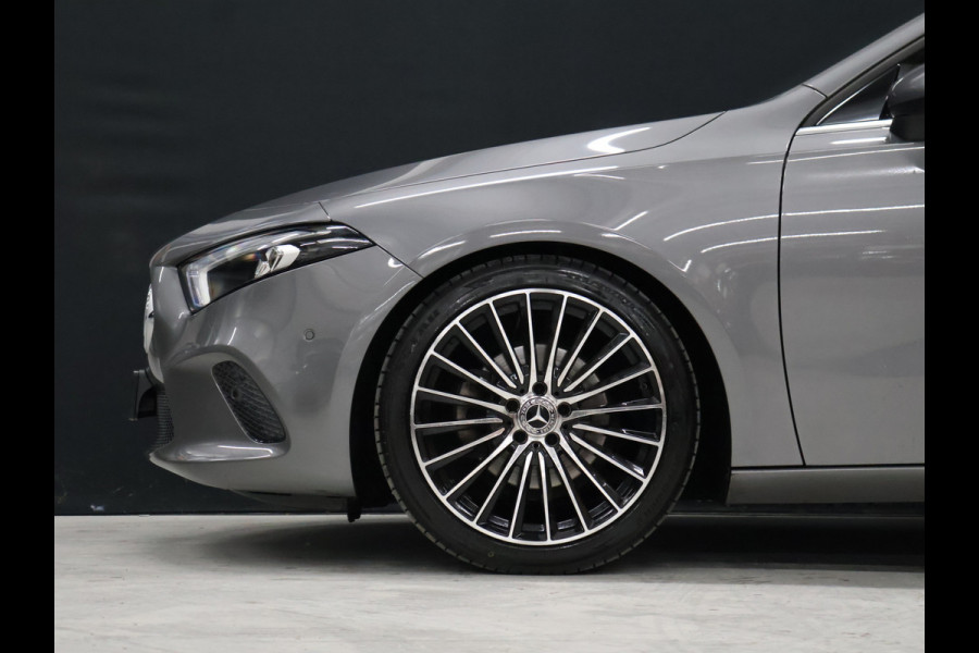 Mercedes-Benz A-Klasse 200 Business Solution [SCHUIFKANTELDAK, TREKHAAK, BLUETOOTH TELEFOON, CRUISE CONTROL, ACHTERUITRIJCAMERA, PDC V+A, STOELVERWARMING, FLIPPERS, AUTOMATISCHE AIRCO, NIEUWSTAAT,
