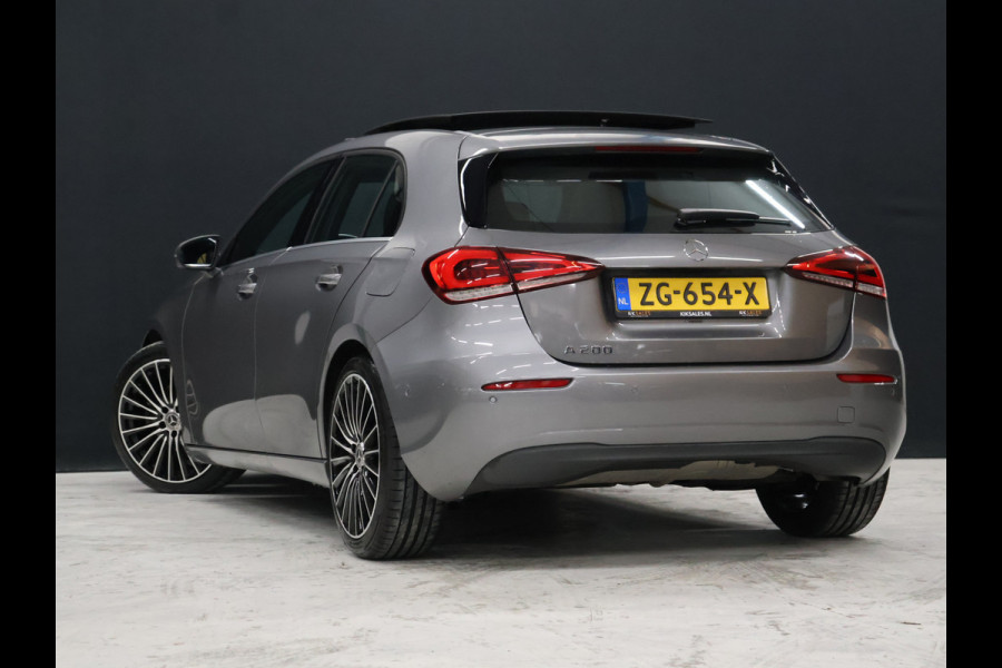Mercedes-Benz A-Klasse 200 Business Solution [SCHUIFKANTELDAK, TREKHAAK, BLUETOOTH TELEFOON, CRUISE CONTROL, ACHTERUITRIJCAMERA, PDC V+A, STOELVERWARMING, FLIPPERS, AUTOMATISCHE AIRCO, NIEUWSTAAT,