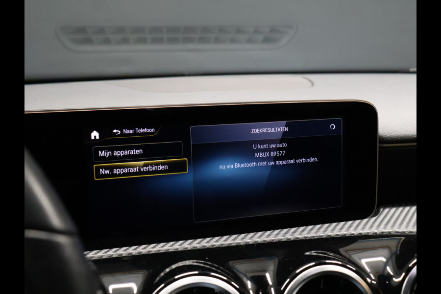 Mercedes-Benz A-Klasse 200 Business Solution [SCHUIFKANTELDAK, TREKHAAK, BLUETOOTH TELEFOON, CRUISE CONTROL, ACHTERUITRIJCAMERA, PDC V+A, STOELVERWARMING, FLIPPERS, AUTOMATISCHE AIRCO, NIEUWSTAAT,