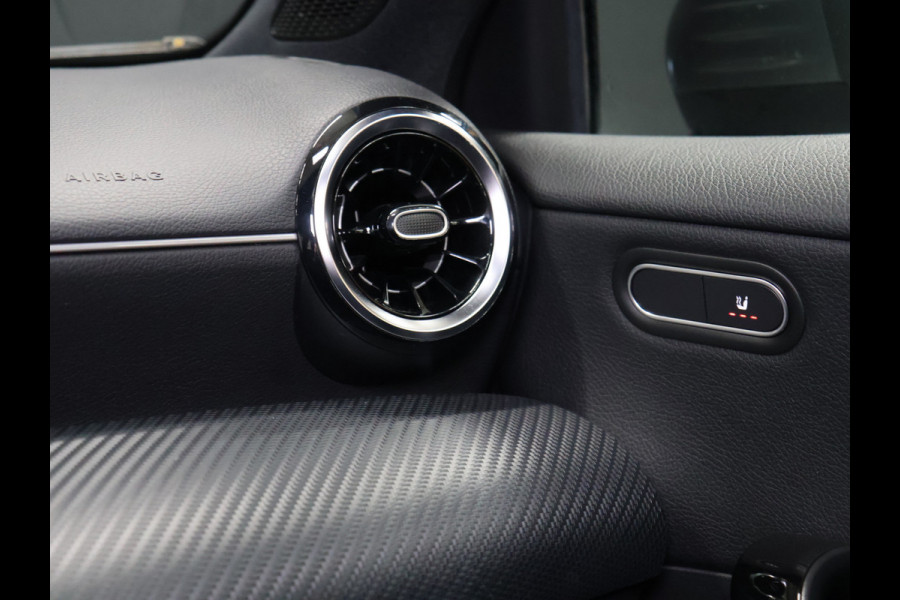 Mercedes-Benz A-Klasse 200 Business Solution [SCHUIFKANTELDAK, TREKHAAK, BLUETOOTH TELEFOON, CRUISE CONTROL, ACHTERUITRIJCAMERA, PDC V+A, STOELVERWARMING, FLIPPERS, AUTOMATISCHE AIRCO, NIEUWSTAAT,
