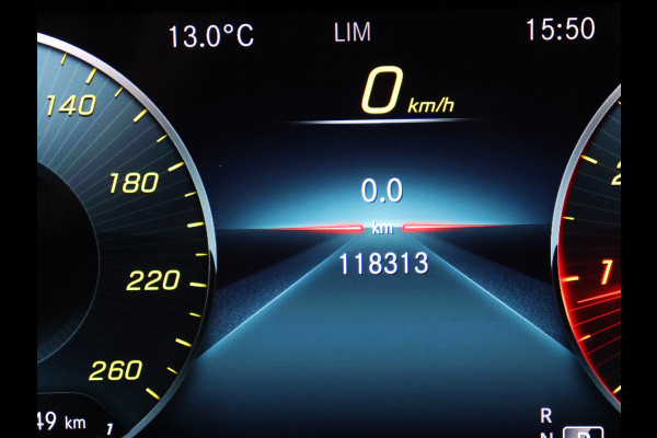 Mercedes-Benz A-Klasse 200 Business Solution [SCHUIFKANTELDAK, TREKHAAK, BLUETOOTH TELEFOON, CRUISE CONTROL, ACHTERUITRIJCAMERA, PDC V+A, STOELVERWARMING, FLIPPERS, AUTOMATISCHE AIRCO, NIEUWSTAAT,