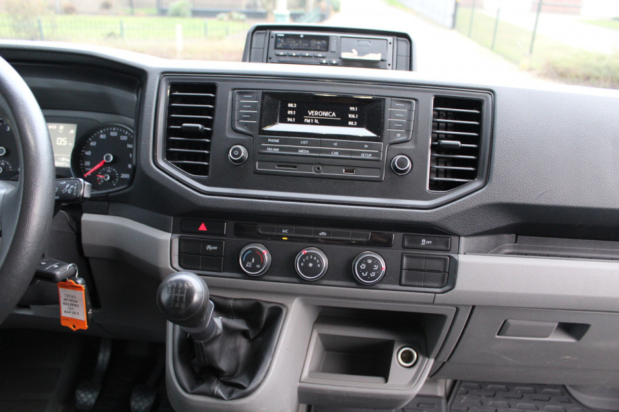 Volkswagen Crafter 50 2.0 TDI 130KW Euro6 L4 Pick-Up Open Laadbak ✓ 3,5Ton haak ✓ dubbel lucht ✓ airco