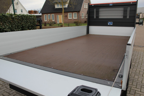 Volkswagen Crafter 50 2.0 TDI 130KW Euro6 L4 Pick-Up Open Laadbak ✓ 3,5Ton haak ✓ dubbel lucht ✓ airco