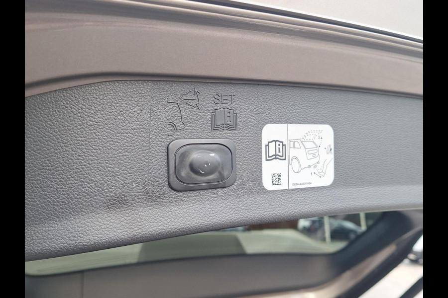 Ford Kuga 1.5 ST Line | Trekhaak 2000kg | Winter-Pack | LED | Navi | Stoel&Stuur Verwarming | occasion