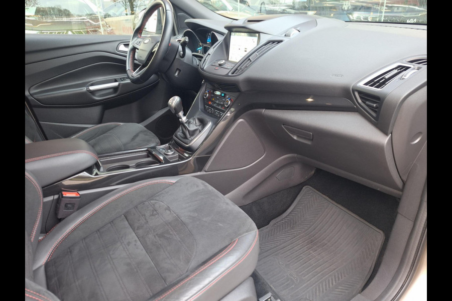 Ford Kuga 1.5 ST Line | Trekhaak 2000kg | Winter-Pack | LED | Navi | Stoel&Stuur Verwarming | occasion