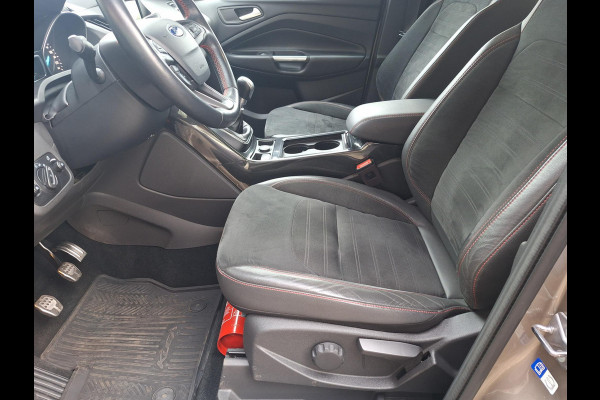 Ford Kuga 1.5 ST Line | Trekhaak 2000kg | Winter-Pack | LED | Navi | Stoel&Stuur Verwarming | occasion