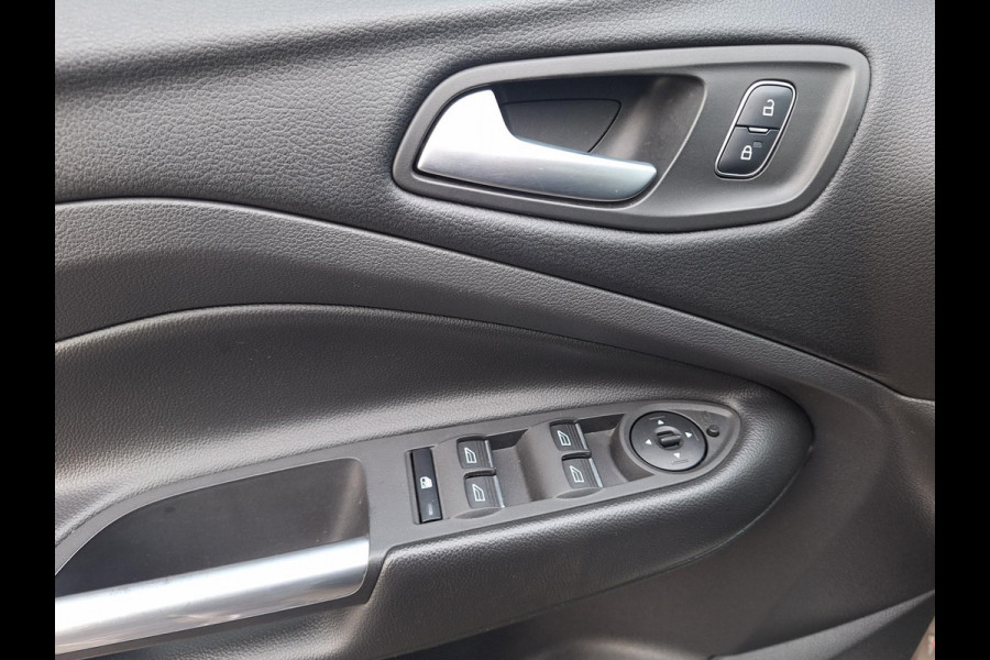 Ford Kuga 1.5 ST Line | Trekhaak 2000kg | Winter-Pack | LED | Navi | Stoel&Stuur Verwarming | occasion