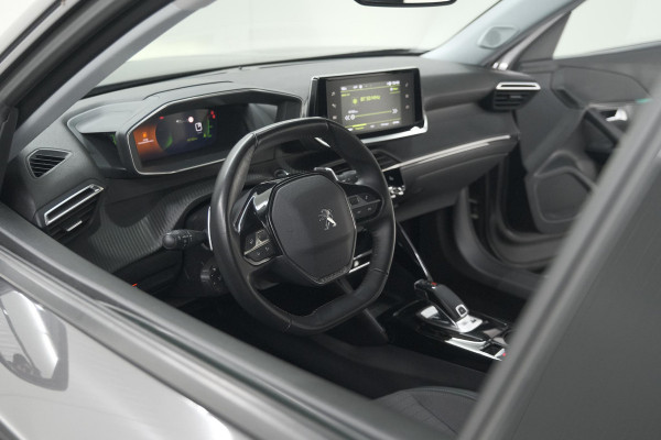 Peugeot 2008 PureTech 130 EAT8 Allure Pack | Stoelverwarming | Adaptieve Cruise Control | Camera