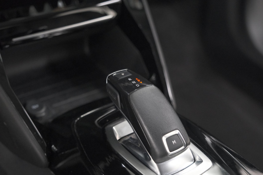 Peugeot 2008 PureTech 130 EAT8 Allure Pack | Stoelverwarming | Adaptieve Cruise Control | Camera