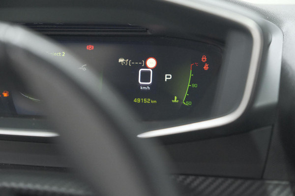 Peugeot 2008 PureTech 130 EAT8 Allure Pack | Stoelverwarming | Adaptieve Cruise Control | Camera