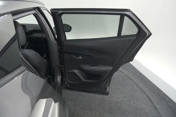 Peugeot 2008 PureTech 130 EAT8 Allure Pack | Stoelverwarming | Adaptieve Cruise Control | Camera