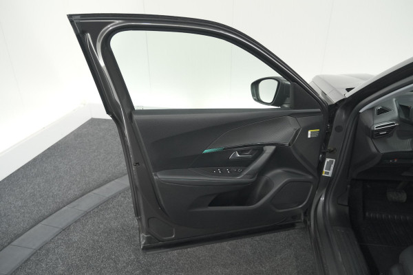 Peugeot 2008 PureTech 130 EAT8 Allure Pack | Stoelverwarming | Adaptieve Cruise Control | Camera