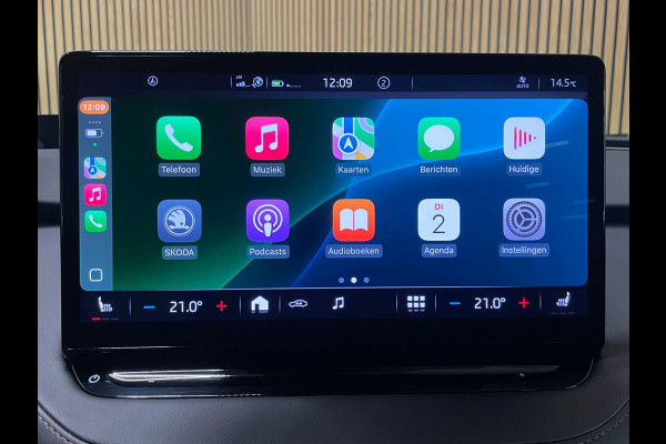 Škoda ENYAQ iV 80|93% SOH|LEDER|PANO|HEAD-UP|ACC|TREKHAAK|ELEK.INTER|STUUR+STOELVERW V+A|CAMERA|CARPLAY|CLIMATE+CRUISE CONTROL|NL|