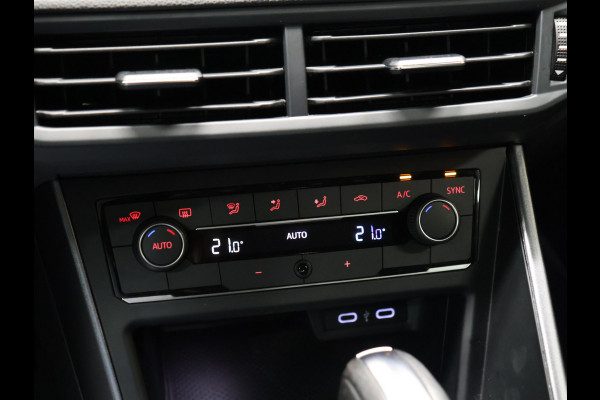 Volkswagen Polo 1.0 TSI Highline [APPLE CARPLAY, ANDRIOD AUTO, ADAPTIVE CRUISE CONTROL,PDC V+A, AUTOMATISCHE AIRCO, LICHTMETALEN VELGEN, ELEKTRISCHE RAMEN, NIEUWSTAAT]