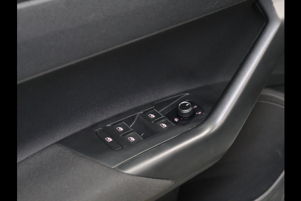 Volkswagen Polo 1.0 TSI Highline [APPLE CARPLAY, ANDRIOD AUTO, ADAPTIVE CRUISE CONTROL,PDC V+A, AUTOMATISCHE AIRCO, LICHTMETALEN VELGEN, ELEKTRISCHE RAMEN, NIEUWSTAAT]