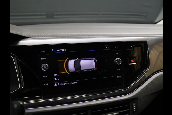 Volkswagen Polo 1.0 TSI Highline [APPLE CARPLAY, ANDRIOD AUTO, ADAPTIVE CRUISE CONTROL,PDC V+A, AUTOMATISCHE AIRCO, LICHTMETALEN VELGEN, ELEKTRISCHE RAMEN, NIEUWSTAAT]