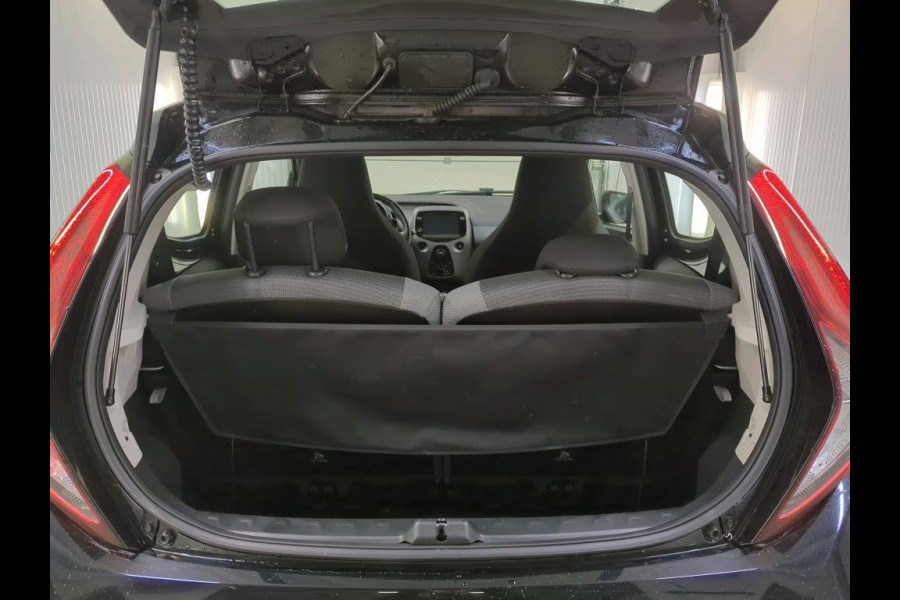 Toyota Aygo 1.0 VVT-i X-Play 5-DRS Airco DAB+ Carplay Navi X-Play Pack Achteruitrij Camera