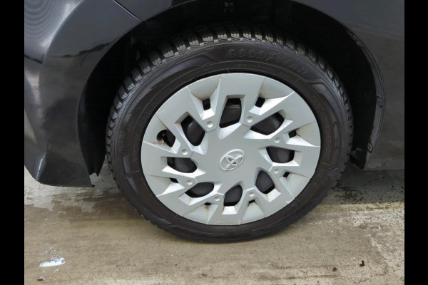 Toyota Aygo 1.0 VVT-i X-Play 5-DRS Airco DAB+ Carplay Navi X-Play Pack Achteruitrij Camera