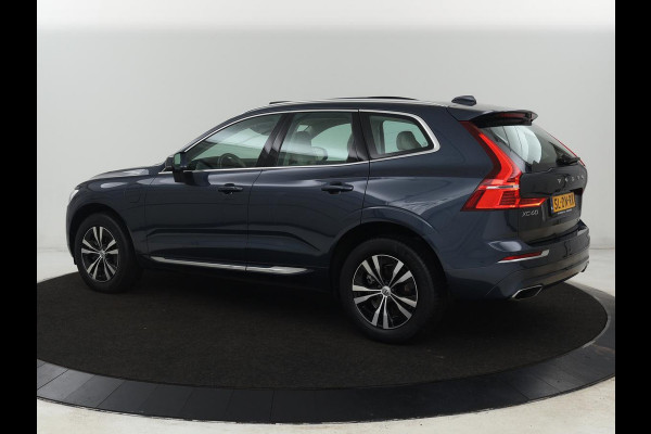 Volvo XC60 2.0 Recharge T6 AWD Business Pro | Panoramadak | Leder | Camera | Carplay | Navigatie | Full LED | Cruise control | Parkeerverwarming | PHEV | Plug In
