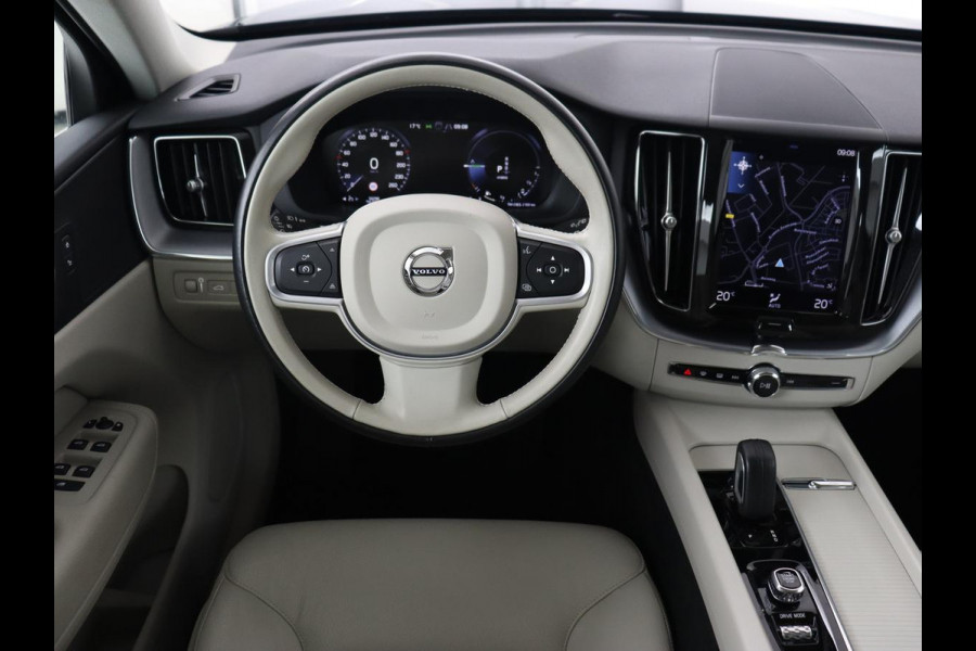 Volvo XC60 2.0 Recharge T6 AWD Business Pro | Panoramadak | Leder | Camera | Carplay | Navigatie | Full LED | Cruise control | Parkeerverwarming | PHEV | Plug In