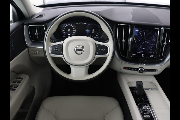 Volvo XC60 2.0 Recharge T6 AWD Business Pro | Panoramadak | Leder | Camera | Carplay | Navigatie | Full LED | Cruise control | Parkeerverwarming | PHEV | Plug In